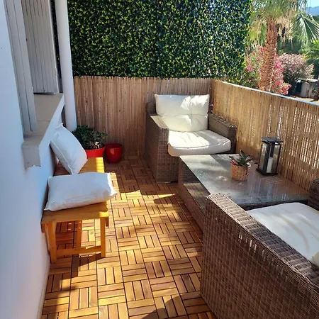Grand T2 Ensoleille - Proche Gare Apartment *